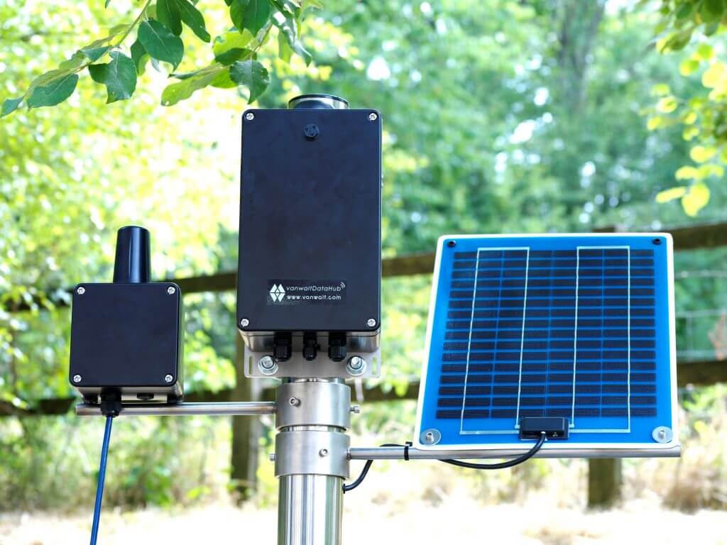VanWalt datahub and solar panel
